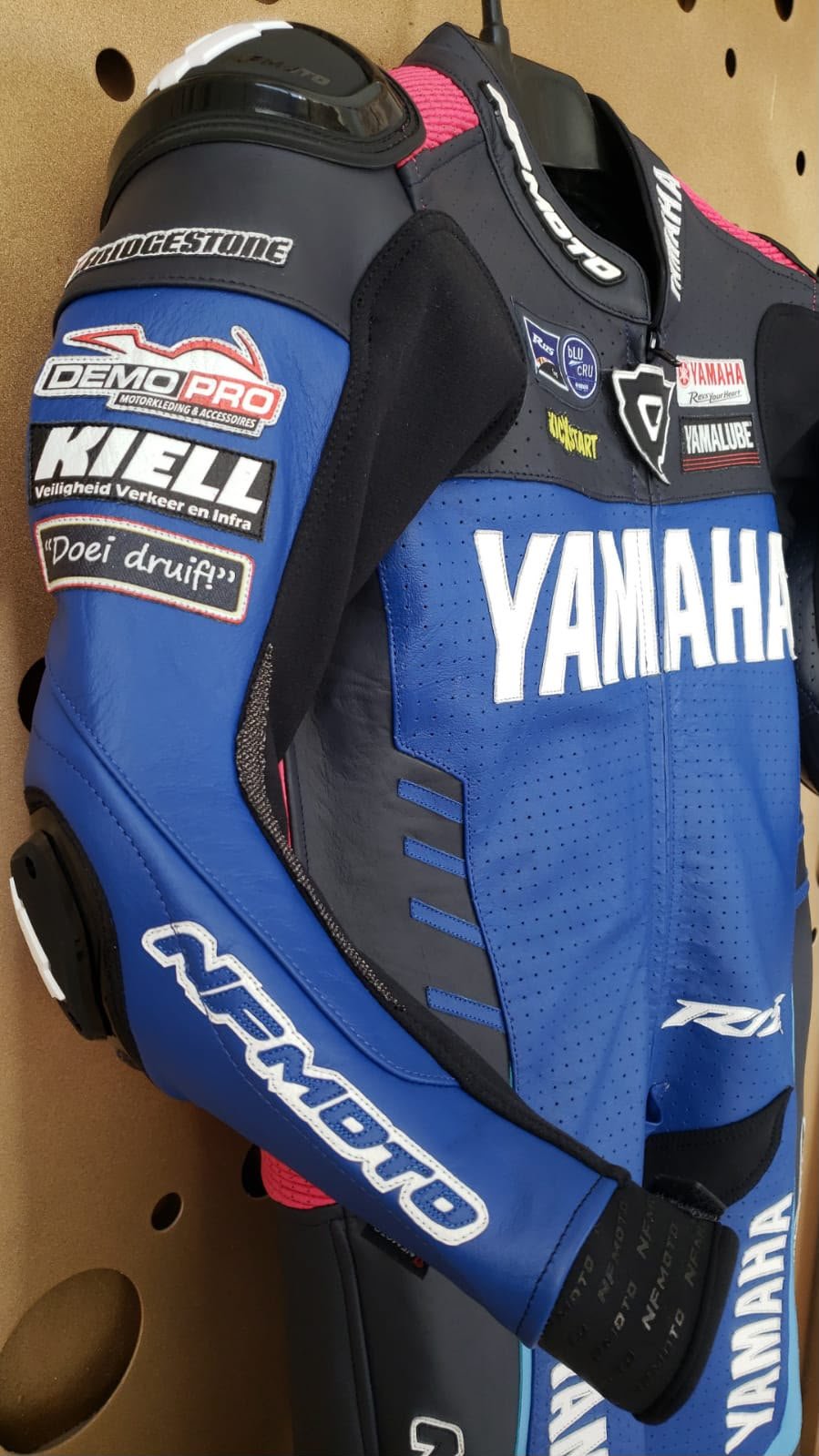 NFmoto custom leather race suit, detail view