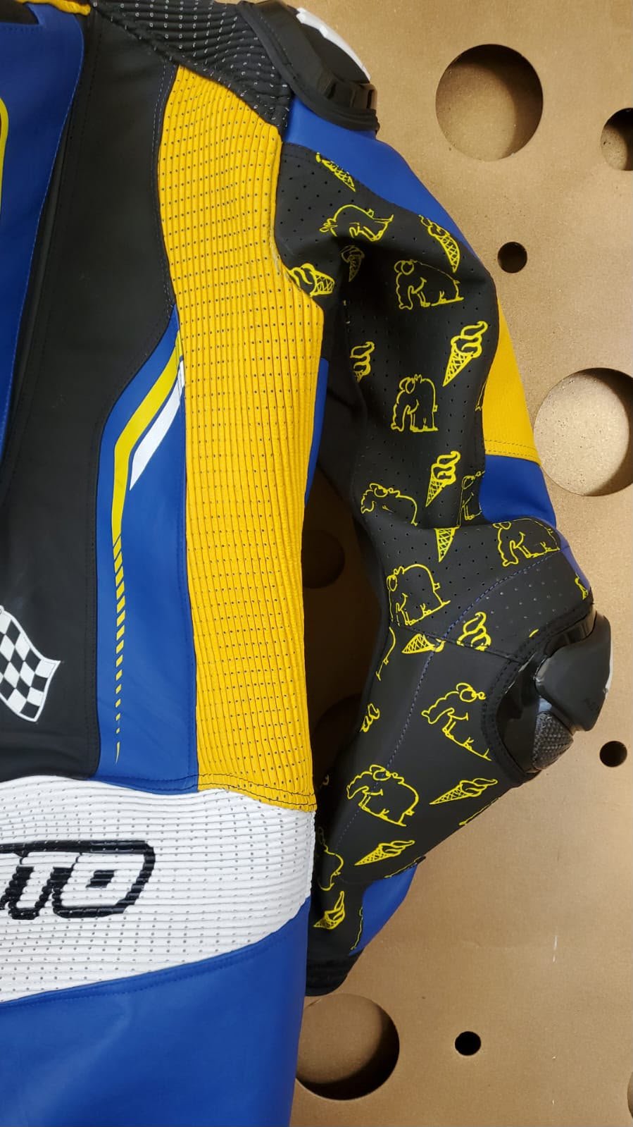 NFmoto custom leather race suit, detail view