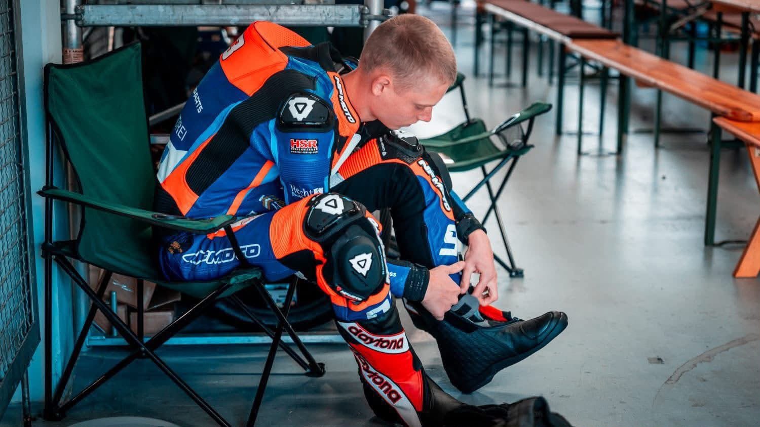 NFmoto custom leather race suit, detail view